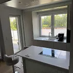 Akoya Apartment Cristal Bianco