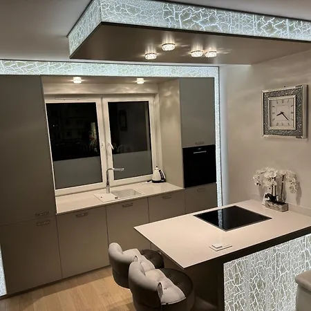 Akoya Apartment Premium Glamour *