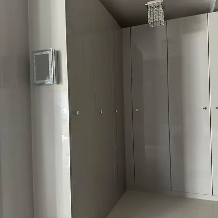 Akoya Apartment Premium Glamour דירה