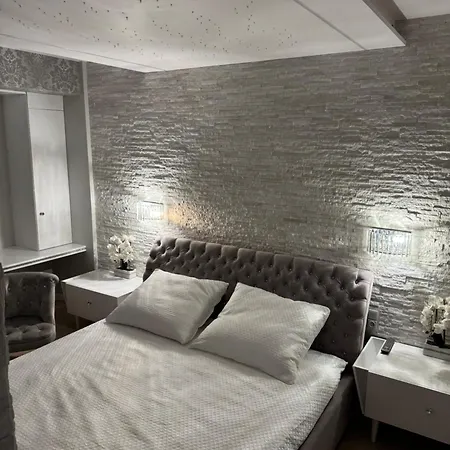 Akoya Apartment Premium Glamour
