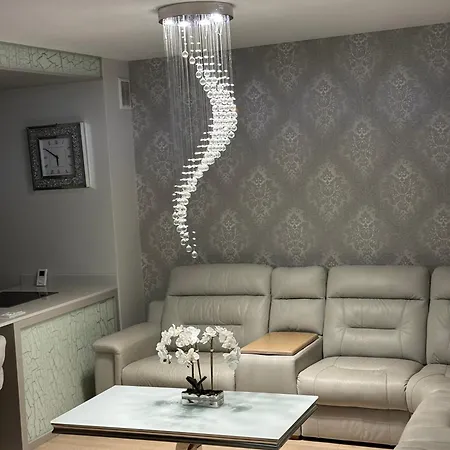 Akoya Apartment Premium Glamour